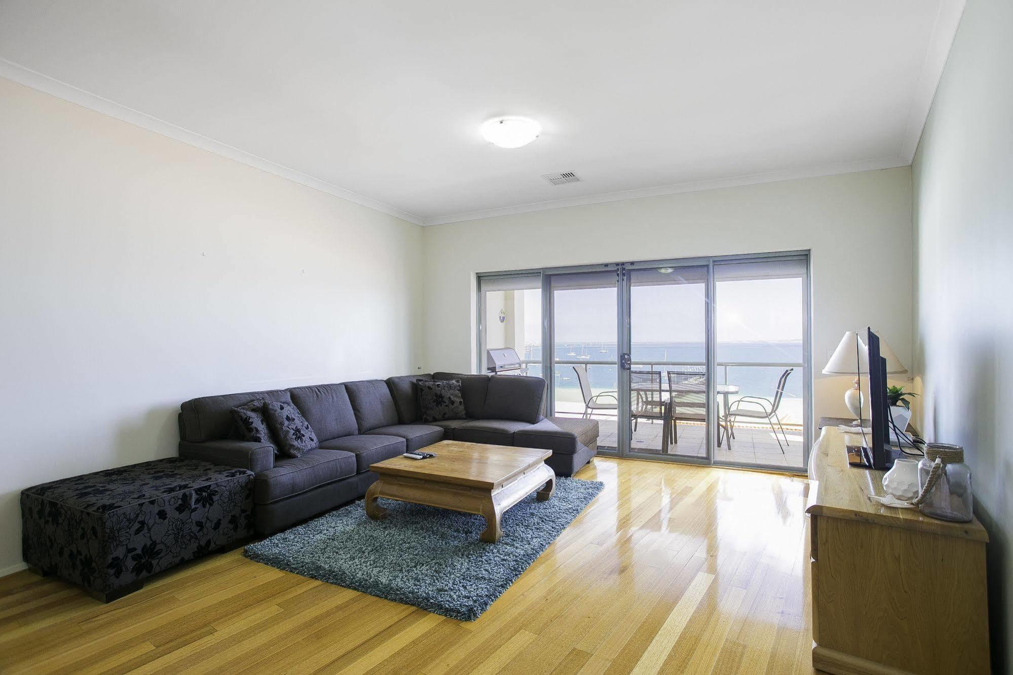 Boardwalk By Rockingham Apartments Екстер'єр фото
