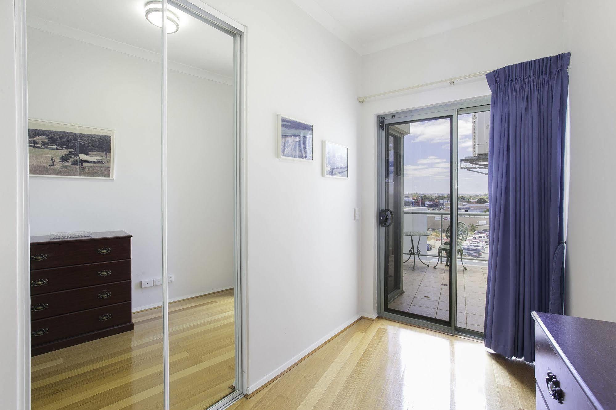 Boardwalk By Rockingham Apartments Екстер'єр фото